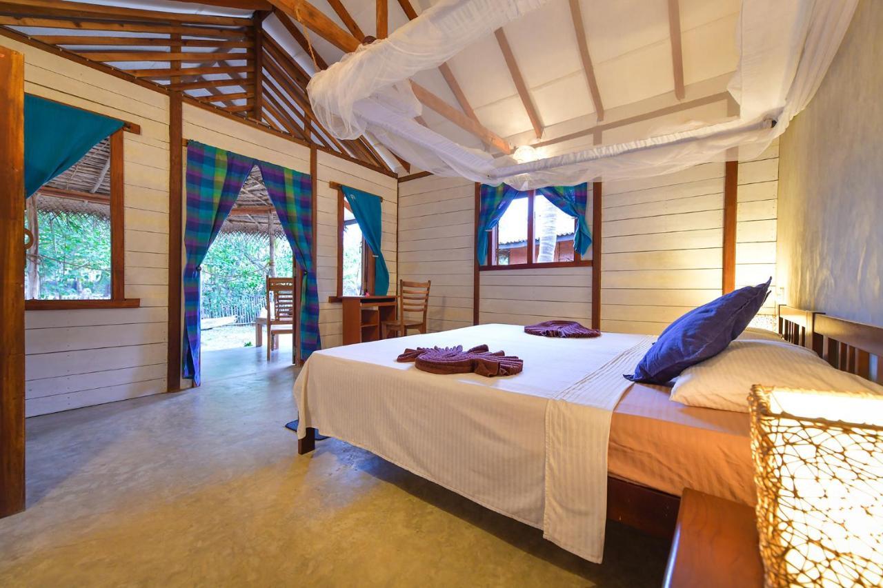 Kitesurfing Lanka Hotel Kalpitiya Bilik gambar